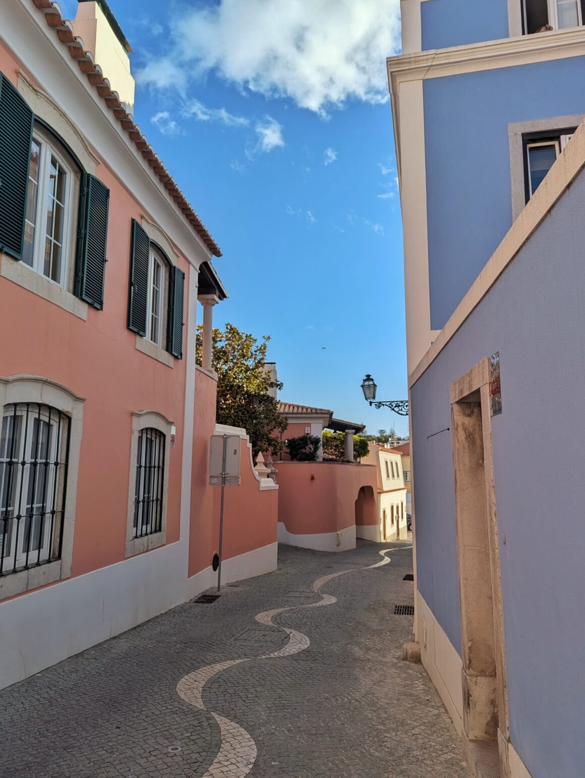 pastel colored houses in Cascais